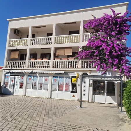 Gama Apartment Vir Luaran gambar