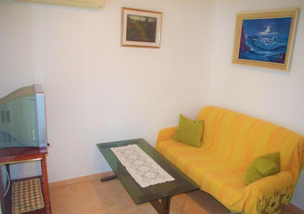 Gama Apartment Vir Luaran gambar