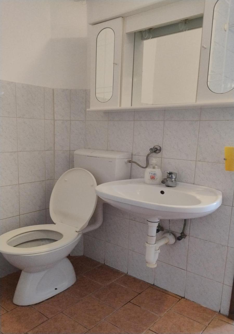 Gama Apartment Vir Luaran gambar